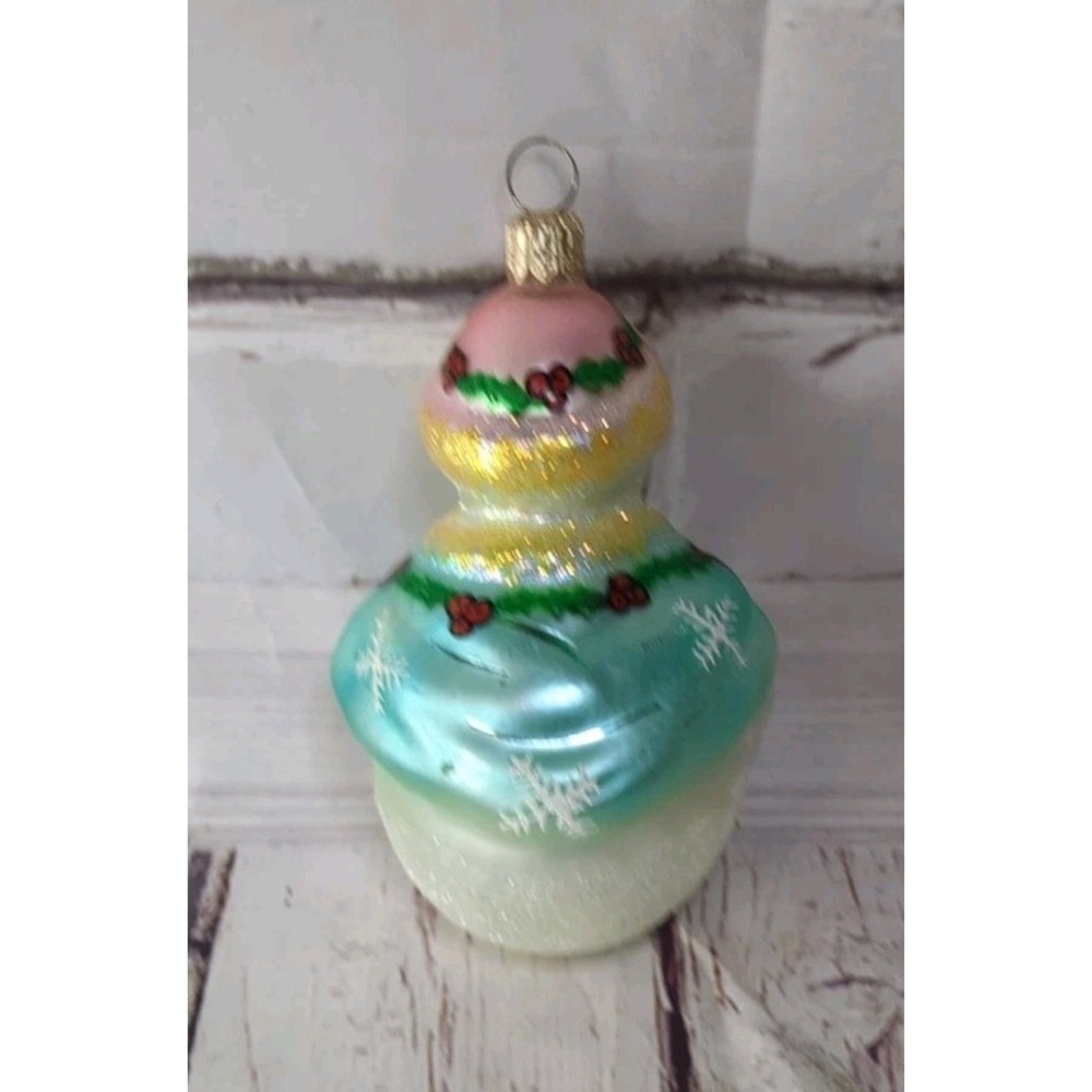 Christopher Radko Jolly Wrap Junior Hand Blown Glass Christmas Ornament - Picture 3 of 4